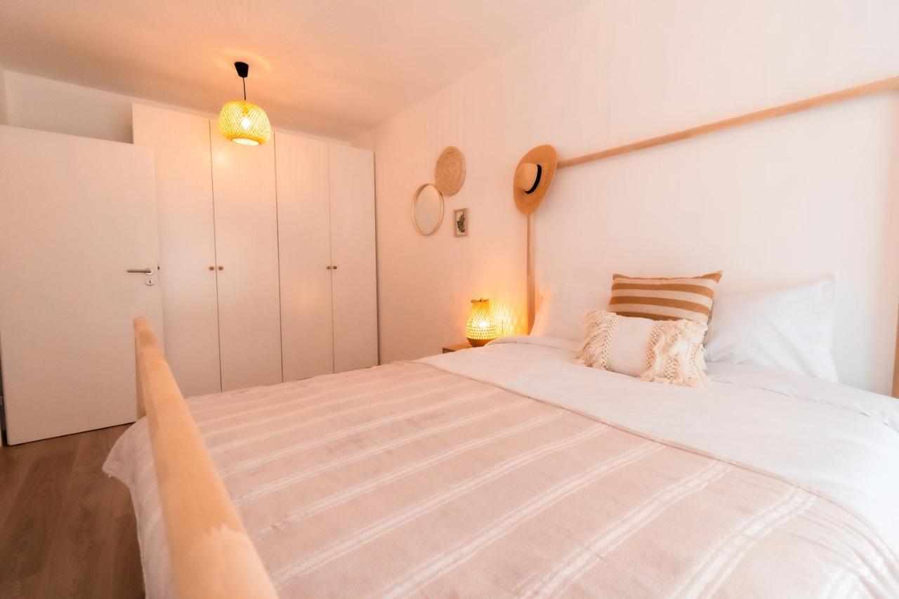 Brown Bear Apt. Boho Style Bedroom W/ City View & Free Parking 布拉索夫 外观 照片