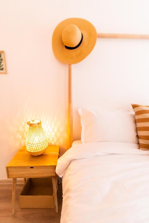 Brown Bear Apt. Boho Style Bedroom W/ City View & Free Parking 布拉索夫 外观 照片