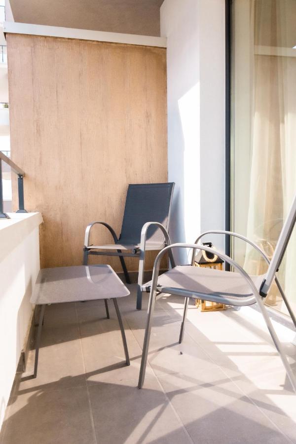 Brown Bear Apt. Boho Style Bedroom W/ City View & Free Parking 布拉索夫 外观 照片