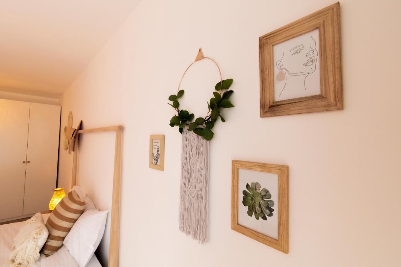 Brown Bear Apt. Boho Style Bedroom W/ City View & Free Parking 布拉索夫 外观 照片